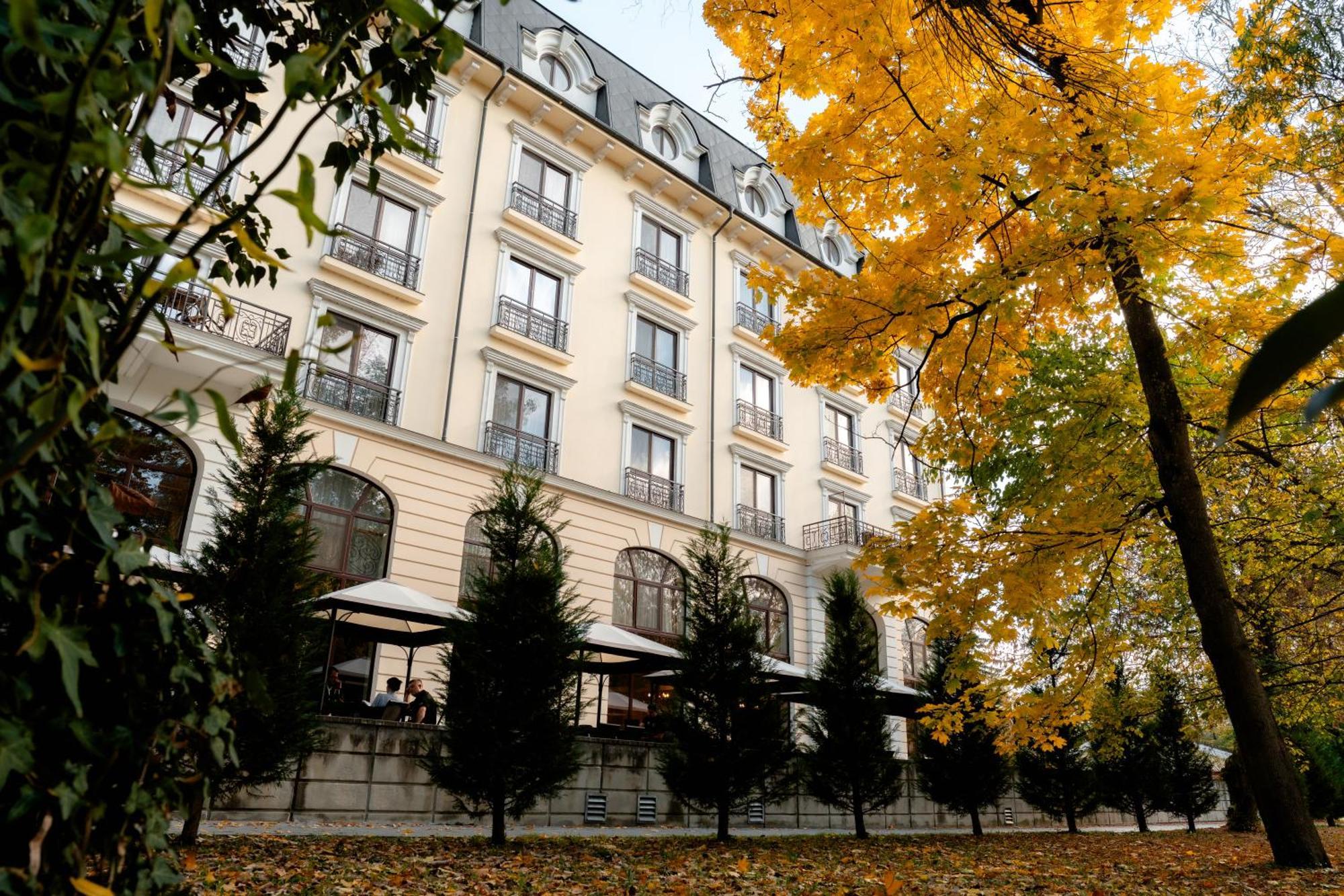 Grand Hotel Sofianu Ramnicu Valcea Exterior photo