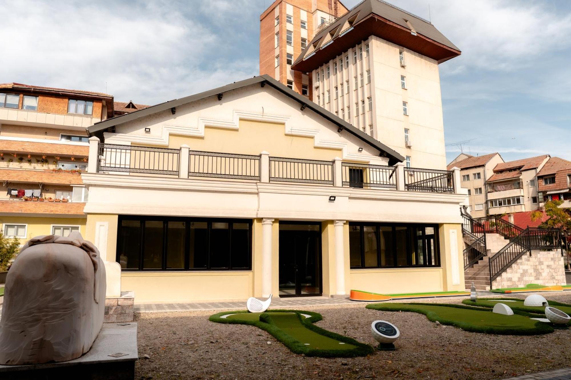 Grand Hotel Sofianu Ramnicu Valcea Exterior photo