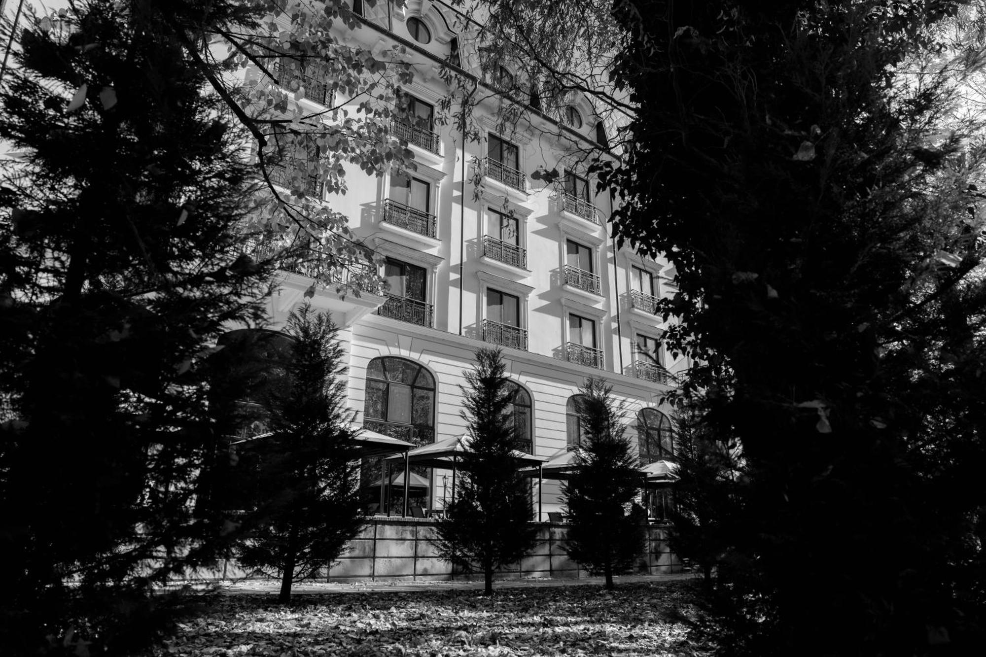 Grand Hotel Sofianu Ramnicu Valcea Exterior photo