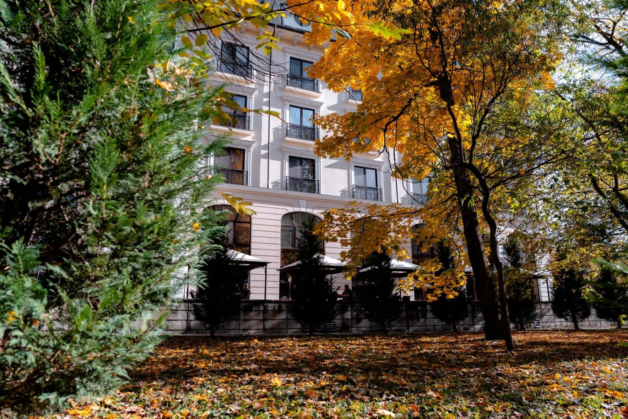 Grand Hotel Sofianu Ramnicu Valcea Exterior photo